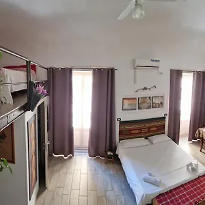 Maqueda Apartment
