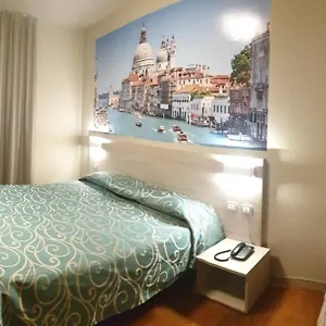 https://altieri-venice.hotelinveneto.com